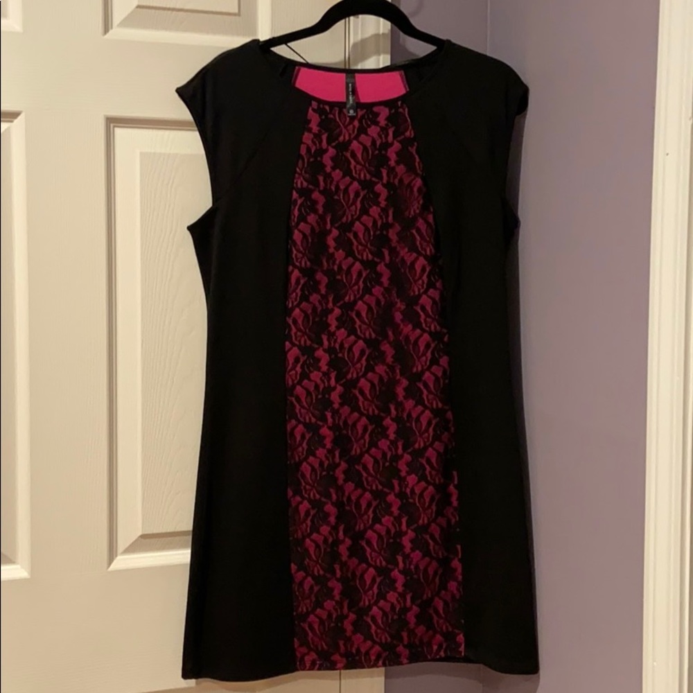 Little Black Dress With A Twist ❗️